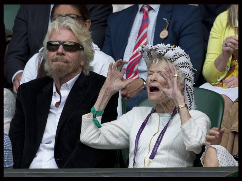 Torneo di tennis di Wimbledon. Spettatori Sir Richard Branson e sua madre Eve (LAPRESSE)
